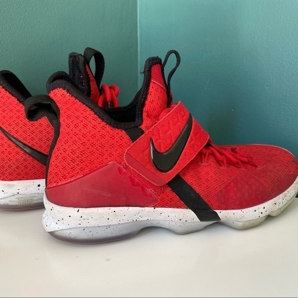 NIKE Lebron XIV GS 859468 600 University Red/ Black - White Youth 6 Womens 7.5 - Picture 3 of 16